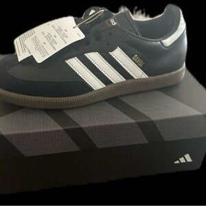 NWT Adidas sambas MENS SIZE 7.5